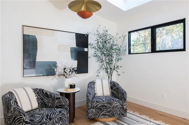 11911 Hartsook, Valley Village, CA 91607