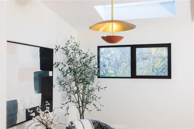 11911 Hartsook, Valley Village, CA 91607