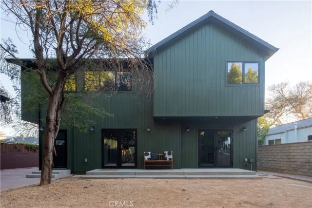 11911 Hartsook, Valley Village, CA 91607