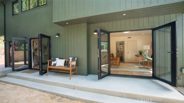 11911 Hartsook, Valley Village, CA 91607