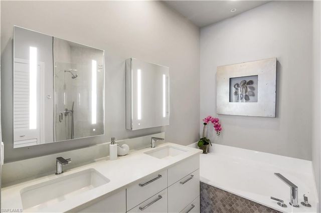 170 Lenell RD 701, Fort Myers Beach, FL 33931