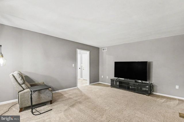 2911 SOUTHWESTERN AVE, Manchester, MD 21102