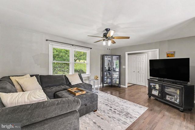 2911 SOUTHWESTERN AVE, Manchester, MD 21102