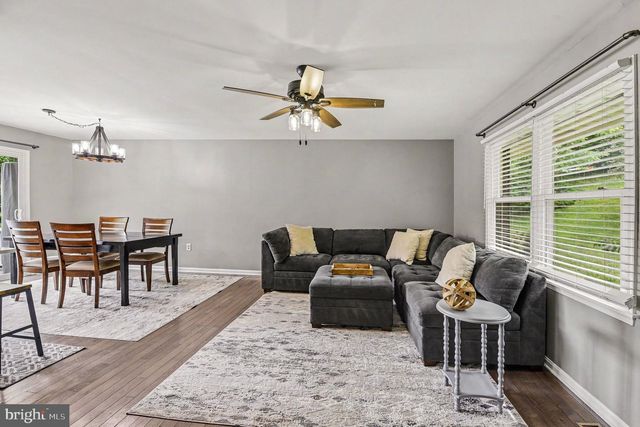 2911 SOUTHWESTERN AVE, Manchester, MD 21102
