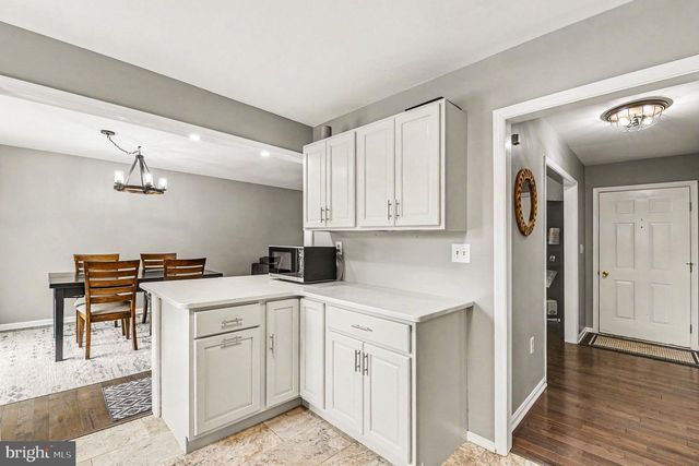 2911 SOUTHWESTERN AVE, Manchester, MD 21102