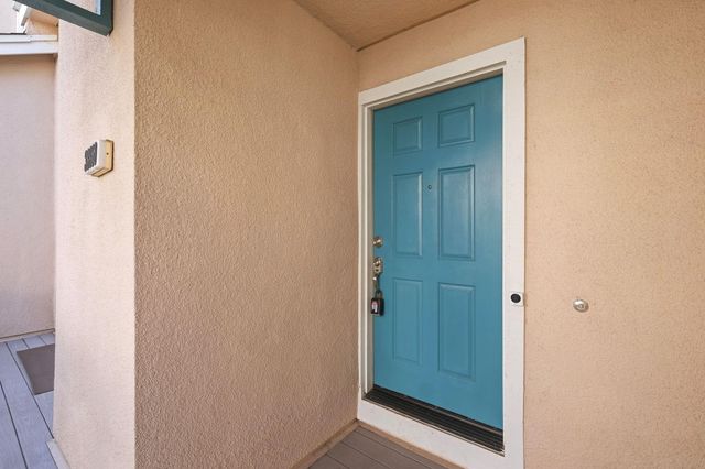 38860 Garibaldi Cmn, Fremont, CA 94536