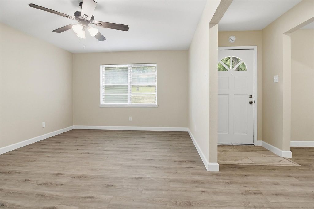 2703 Oak Cliff Lane, Arlington, TX 76012 — photo 5