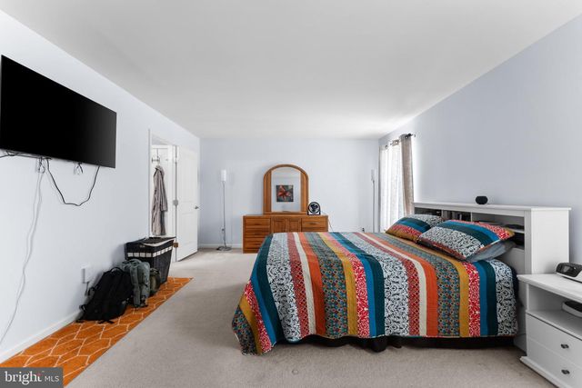 8 REMBRANDT WAY, Mays Landing, NJ 08330