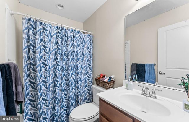 8 REMBRANDT WAY, Mays Landing, NJ 08330