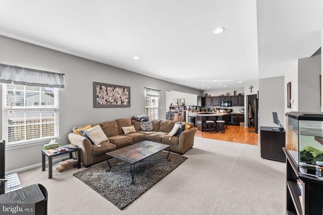 8 REMBRANDT WAY, Mays Landing, NJ 08330