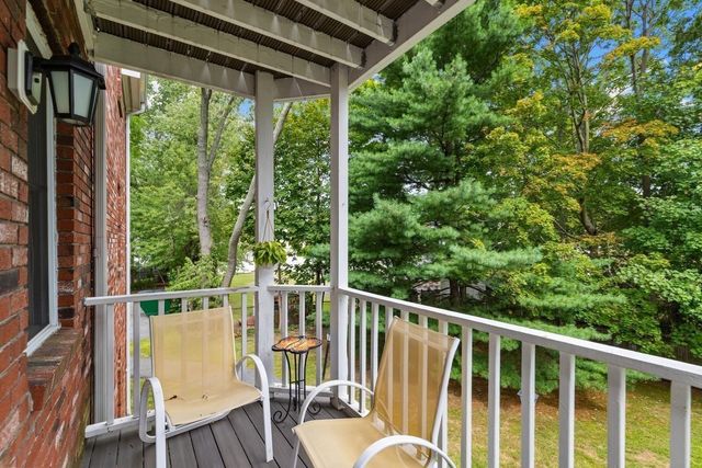 19 Paris St 203, Medford, MA 02155