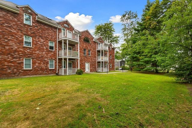 19 Paris St 203, Medford, MA 02155