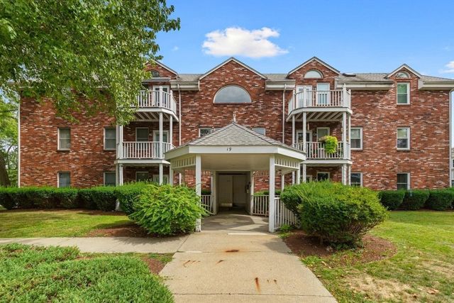 19 Paris St 203, Medford, MA 02155