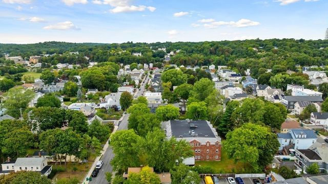 19 Paris St 203, Medford, MA 02155