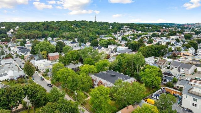 19 Paris St 203, Medford, MA 02155