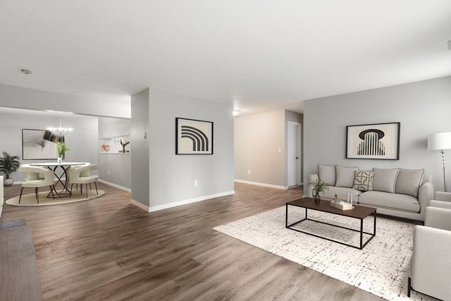 19 Paris St 203, Medford, MA 02155