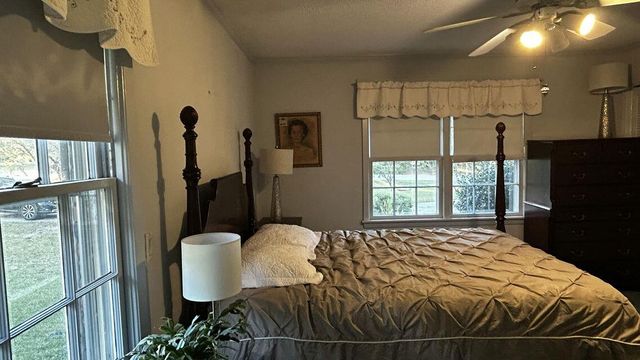 617 Pickwood Drive, Manning, SC 29102