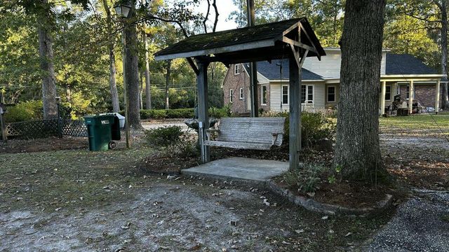 617 Pickwood Drive, Manning, SC 29102