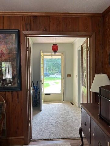 617 Pickwood Drive, Manning, SC 29102