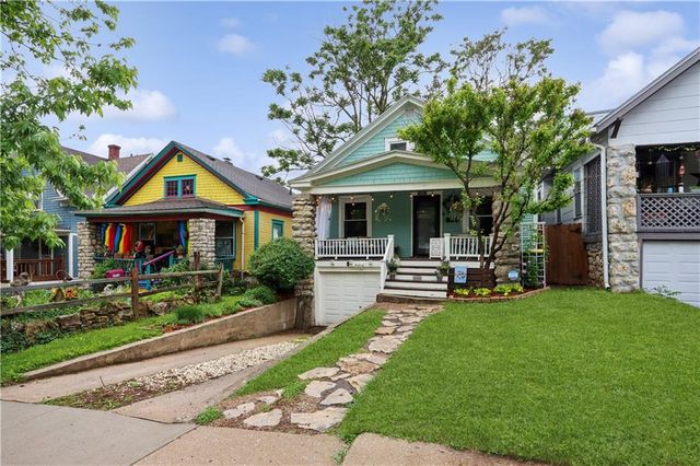 4208 Charlotte Street, Kansas City, MO 64110
