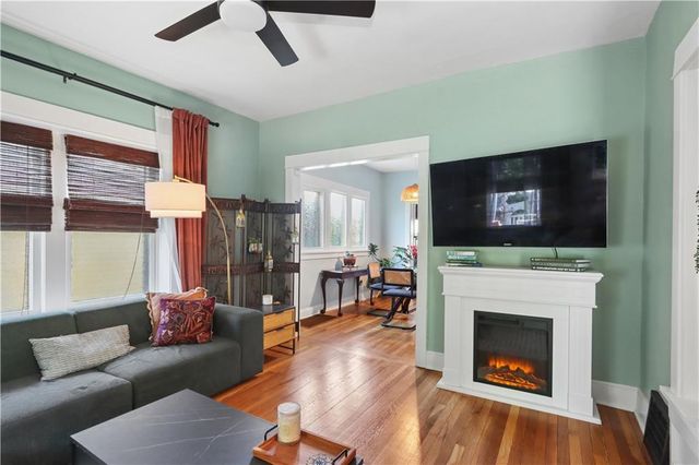 4208 Charlotte Street, Kansas City, MO 64110