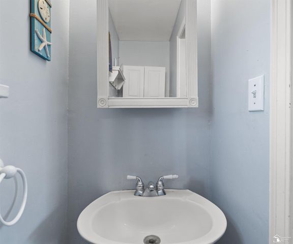 8770 Summerfield Road, Summerfield Twp, MI 49270