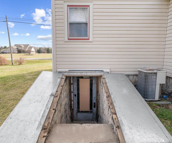 8770 Summerfield Road, Summerfield Twp, MI 49270