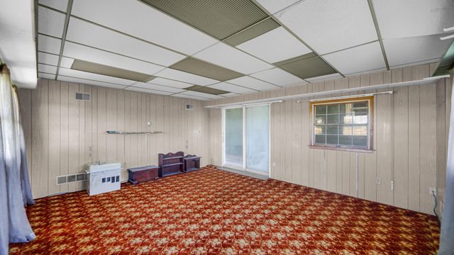 15611 Grant Street, Crown Point, IN 46307