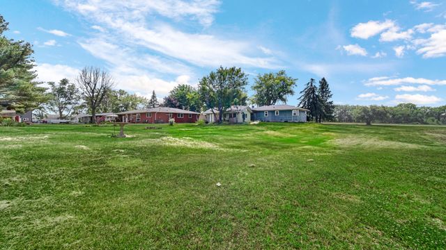15611 Grant Street, Crown Point, IN 46307