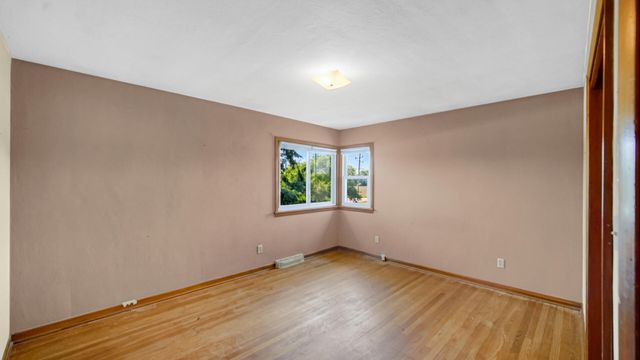 15611 Grant Street, Crown Point, IN 46307
