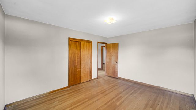 15611 Grant Street, Crown Point, IN 46307