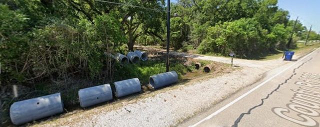 4859 County Road 288, Angleton, TX 77515