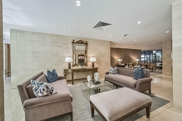 15 Greenway Plaza 10B, Houston, TX 77046