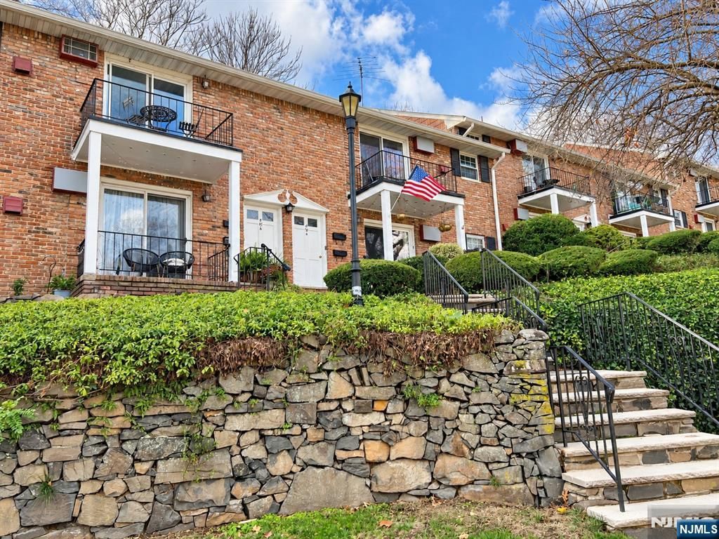 320 South Street 18H, Morristown Town, NJ 07960