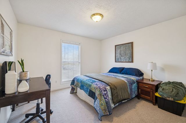 1705 Wynnewood Dr, Chapmansboro, TN 37035