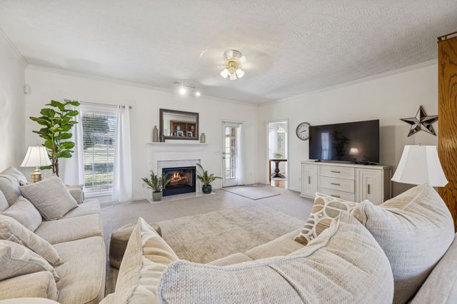 1705 Wynnewood Dr, Chapmansboro, TN 37035