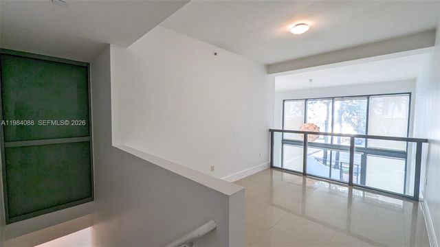 6000 Collins Ave 111, Miami Beach, FL 33140