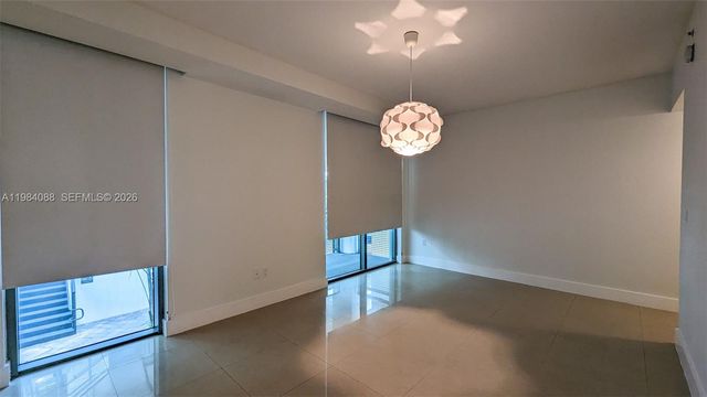 6000 Collins Ave 111, Miami Beach, FL 33140
