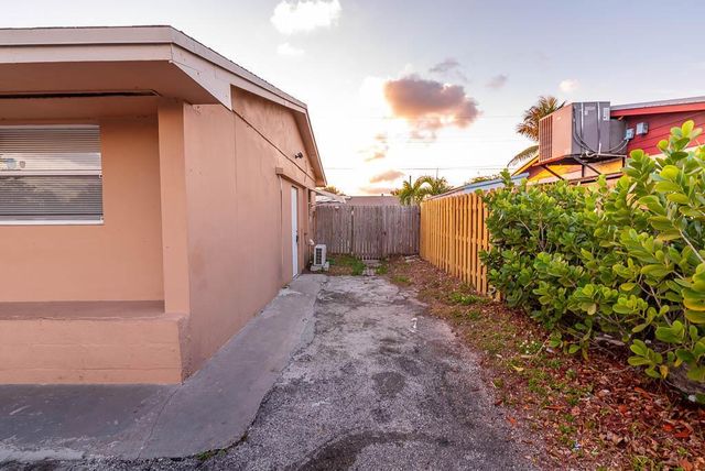 1302 S Congress Avenue, Delray Beach, FL 33445