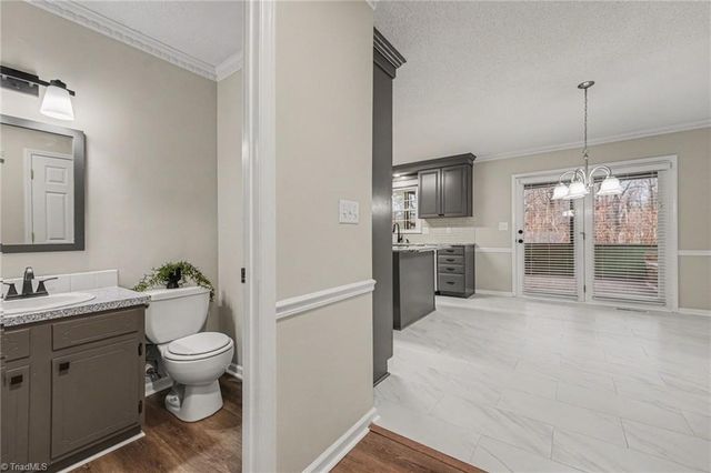 190 Scottsdale Lane, Clemmons, NC 27012