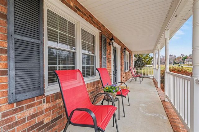 190 Scottsdale Lane, Clemmons, NC 27012