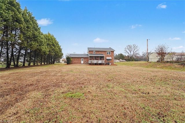 190 Scottsdale Lane, Clemmons, NC 27012