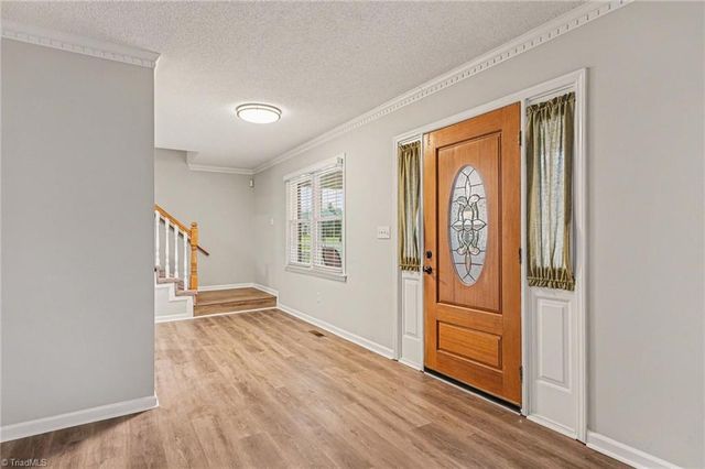 190 Scottsdale Lane, Clemmons, NC 27012