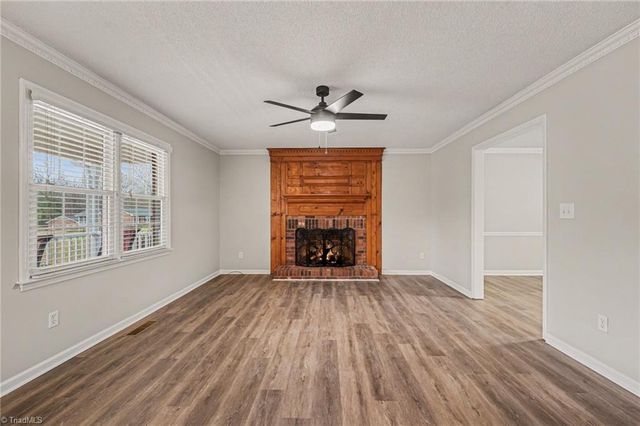 190 Scottsdale Lane, Clemmons, NC 27012