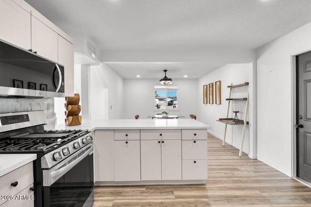 8117 W Whitton Avenue, Phoenix, AZ 85033