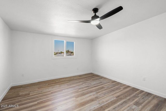 8117 W Whitton Avenue, Phoenix, AZ 85033