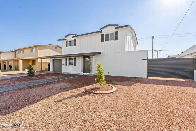 8117 W Whitton Avenue, Phoenix, AZ 85033