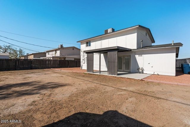 8117 W Whitton Avenue, Phoenix, AZ 85033