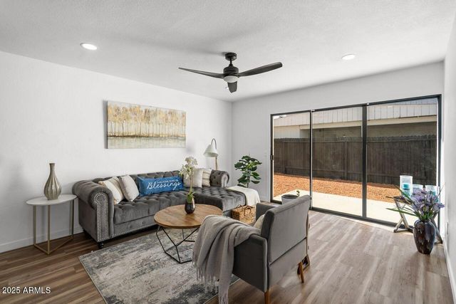 8117 W Whitton Avenue, Phoenix, AZ 85033