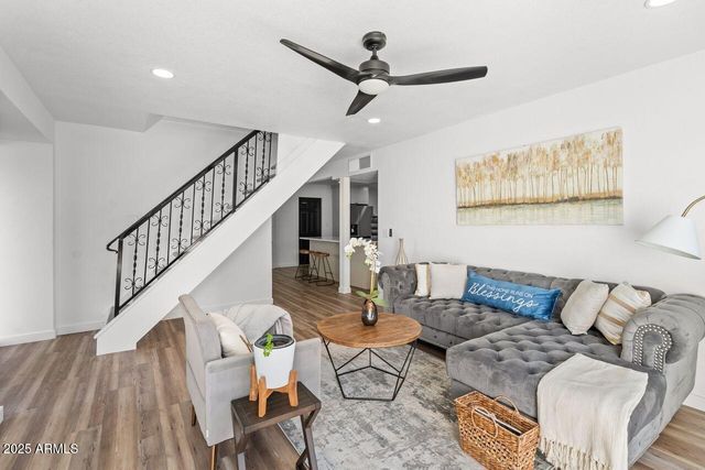 8117 W Whitton Avenue, Phoenix, AZ 85033